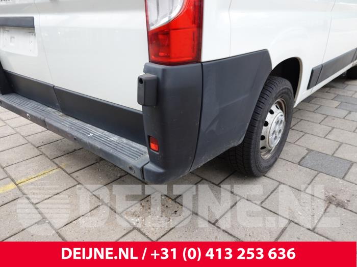 Peugeot Boxer Stoßstangenecke rechts hinten O308686