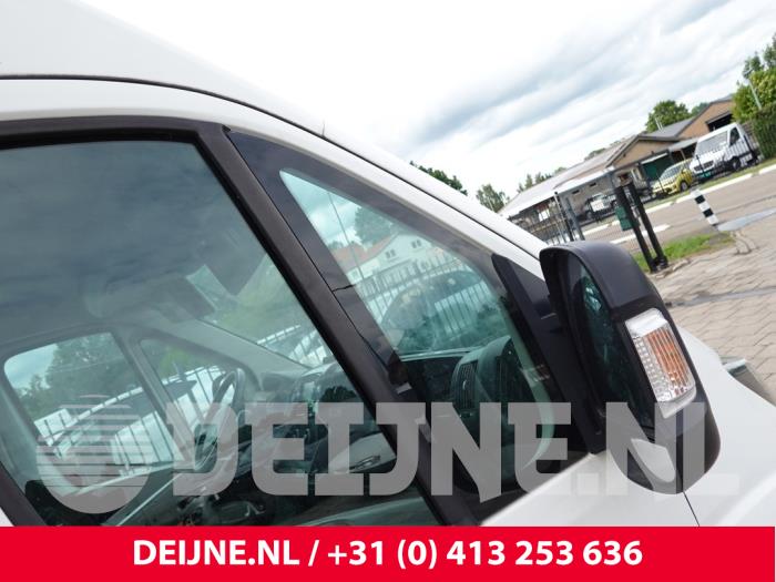 Peugeot Boxer Dreieckfenster rechts vorne O308696