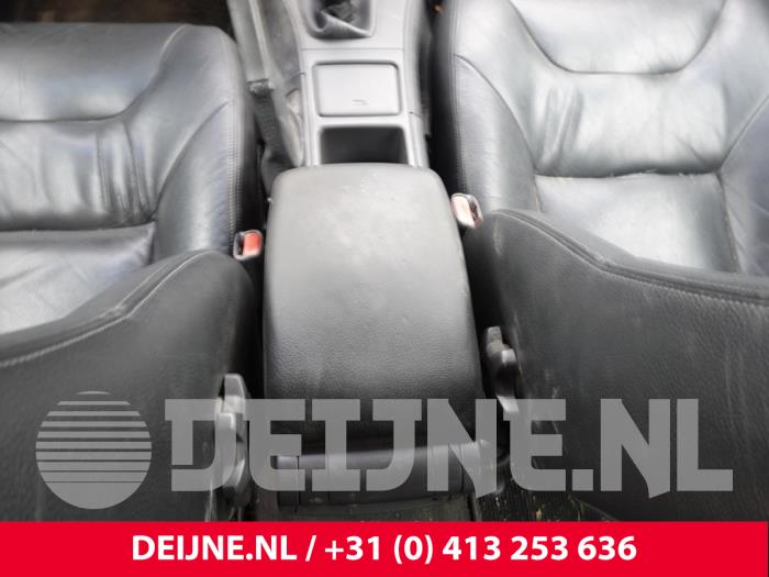 Volvo V70 Armlehne O309046