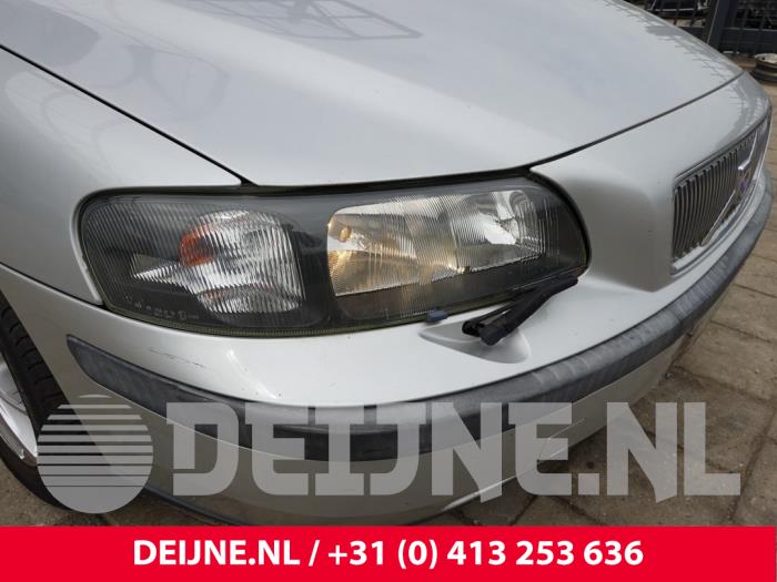 Volvo V70 Koplamp rechts O309088