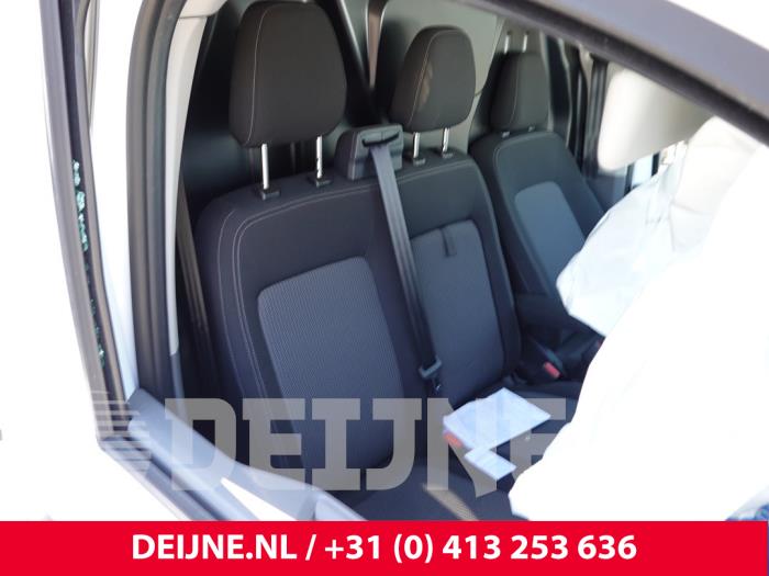 Volkswagen Transporter Bank rechts-voor O309192