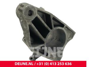 Mercedes Sprinter Motorsteun O309581 foto 4