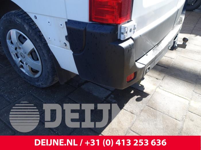 Renault Master Bumperhoek links-achter O309618