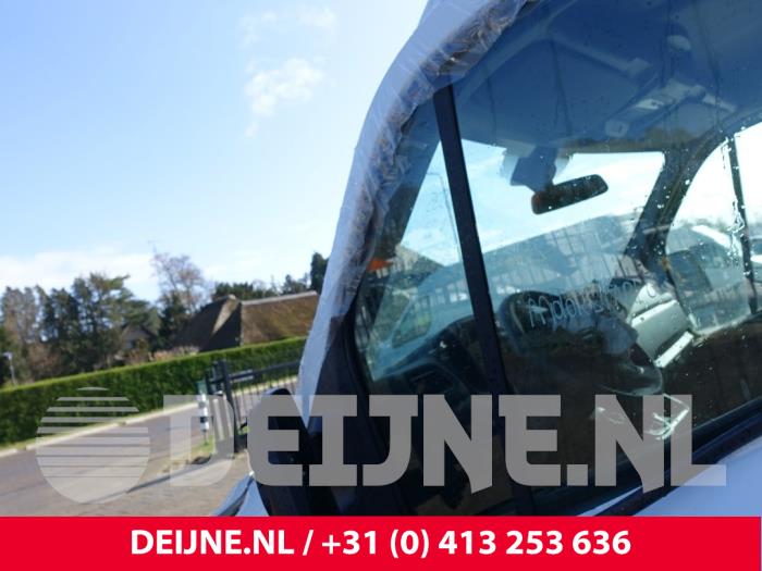 Renault Master Driehoeks Ruit links-voor O309627