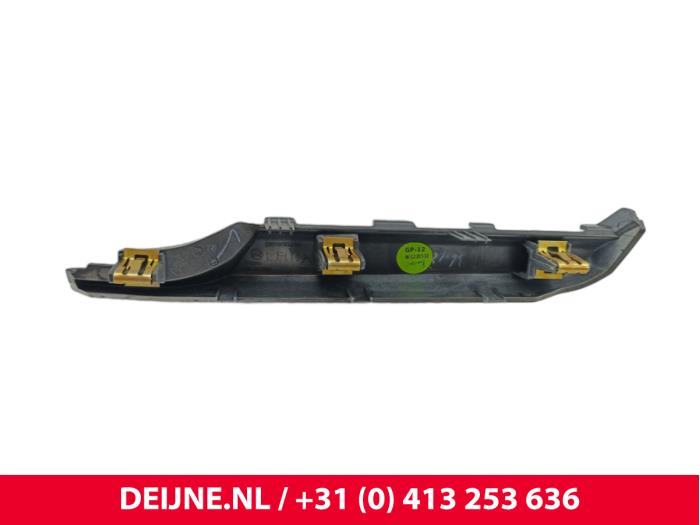 Maxus eDeliver 9 Sierstrip O309799