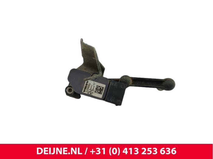 Volvo XC90 Xenon height adjustment O309802