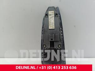 Mercedes Vito Elektrisch Raam Schakelaar O309858 foto 2