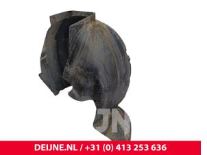 Volkswagen Transporter Wheel arch liner O310068 photo 2