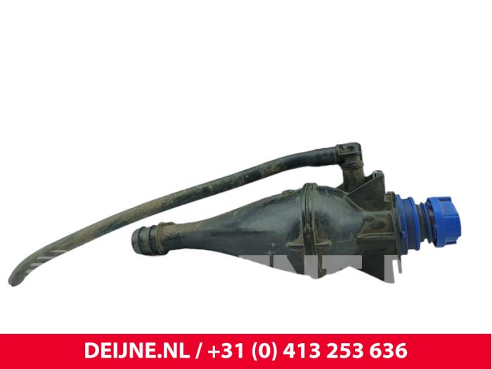 Peugeot Expert Füllrohr adbluetank O310103