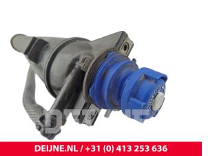 Peugeot Expert Filler pipe adblue tank O310103 photo 3