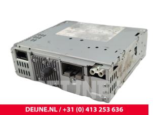 Volvo V50 CD player O310106 photo 2