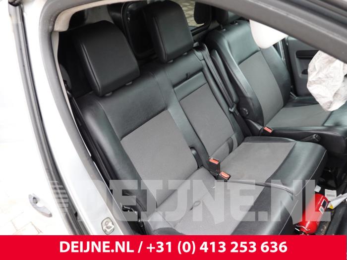 Peugeot Expert Bank rechts vorne O310238