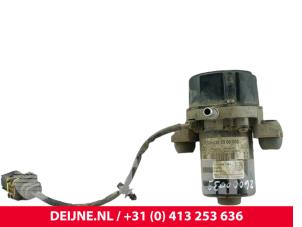 Mercedes eVito Brake servo vacuum pump O310286 photo 2