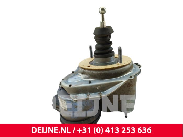 Lynk & Co 01 Rembekrachtiger O310288
