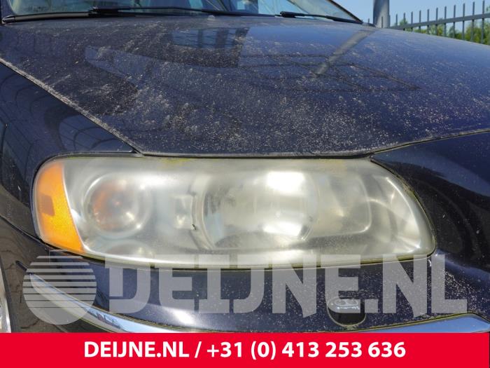 Volvo V70 Scheinwerfer rechts O310173