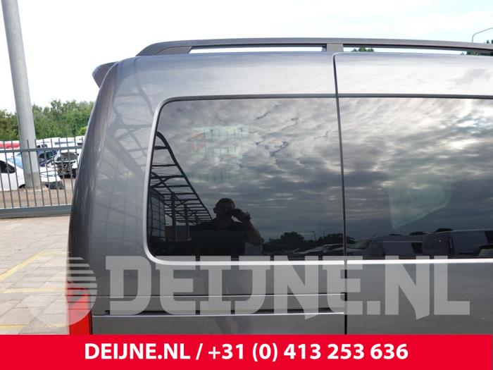 Volkswagen Caddy Zusätzliches Fenster 4-türig rechts hinten O310371