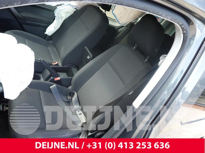Volkswagen Caddy Handbremsgriff O310374