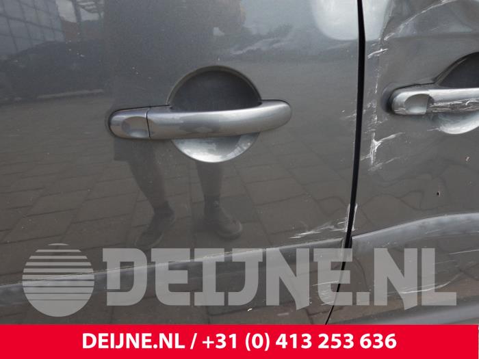 Volkswagen Caddy Schuifdeurgreep rechts O310439