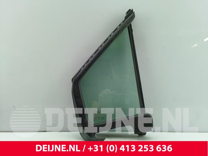 Ford Transit Courier Driehoeks Ruit rechts-voor O310590