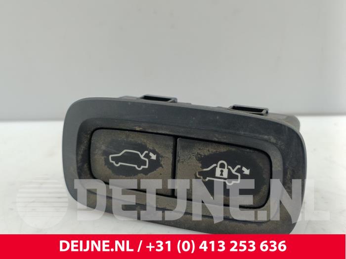 Volvo V90 Schalter Heckklappe O310677