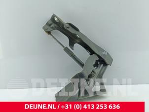 Lynk & Co 01 Motorhaube Scharnier O310687 foto 3