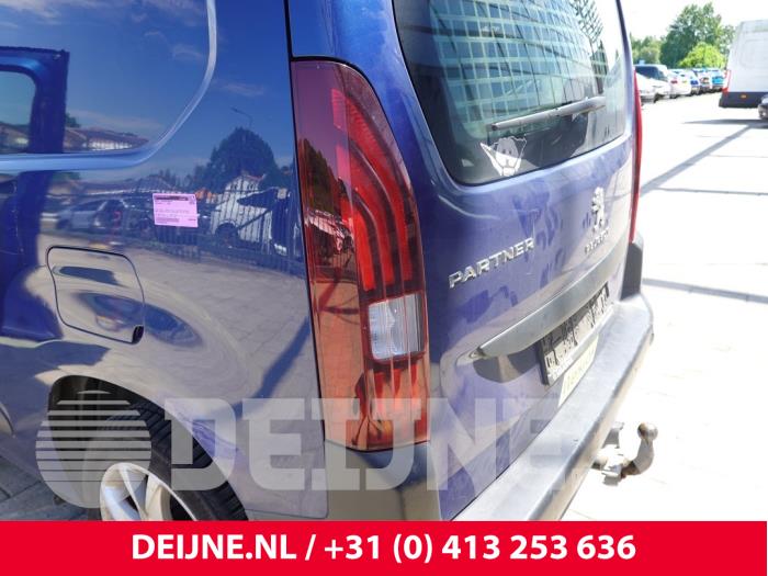 Peugeot Partner Rücklicht links O310782