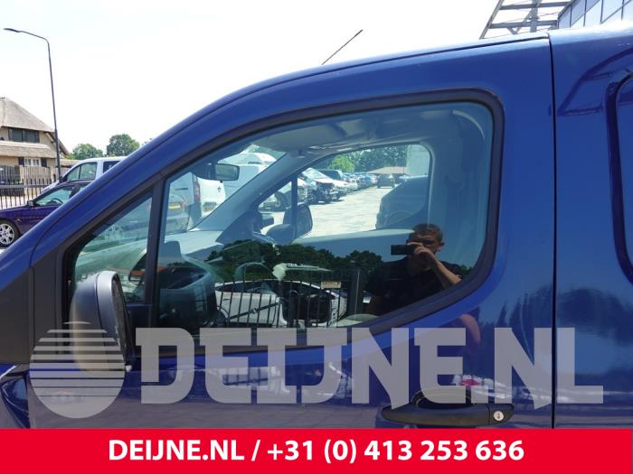 Peugeot Partner Dreieckfenster links vorne O310806