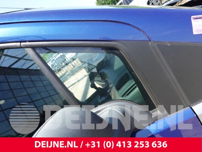 Peugeot Partner Dreieckfenster rechts vorne O310807