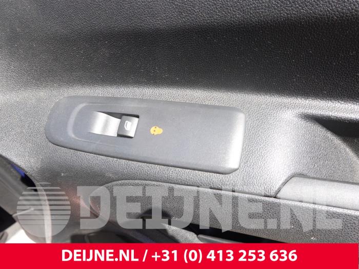 Peugeot Partner Elektrisches Fenster Schalter O310809