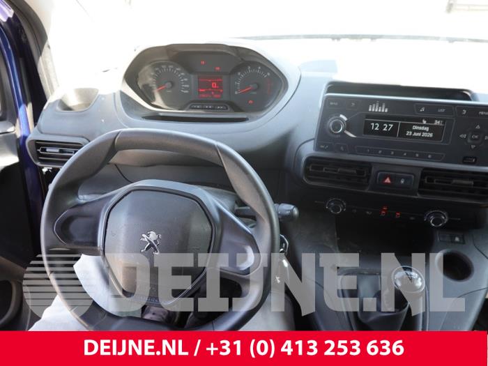 Peugeot Partner Lenkrad O310874
