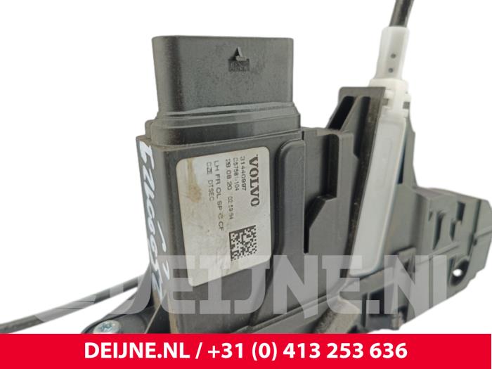 Volvo XC90 Türschlossmechanik 4-türig links vorne O310902