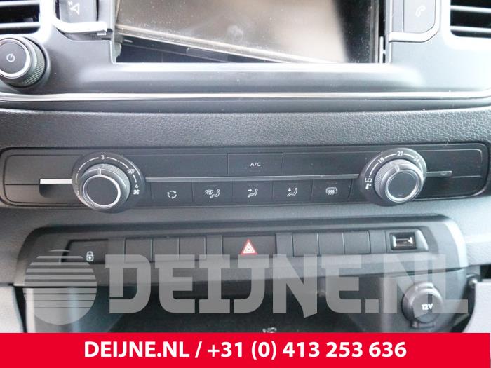 Peugeot Expert AUX / USB-Anschluss O310926