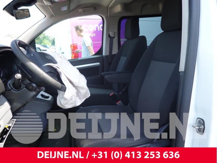 Peugeot Expert Sitz links O310997