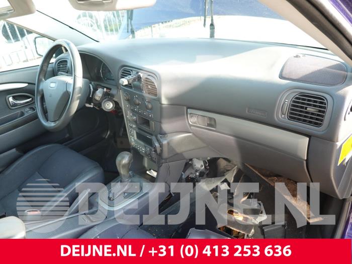 Volvo V40 A-pillar cover, left O311170