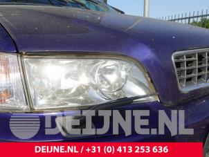Volvo V40 Koplamp links O311208 foto 2