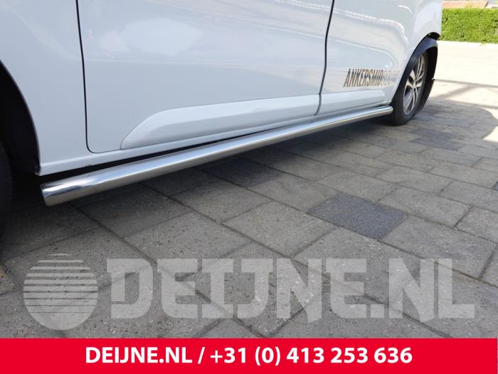Peugeot Expert Seitenleiste O311321