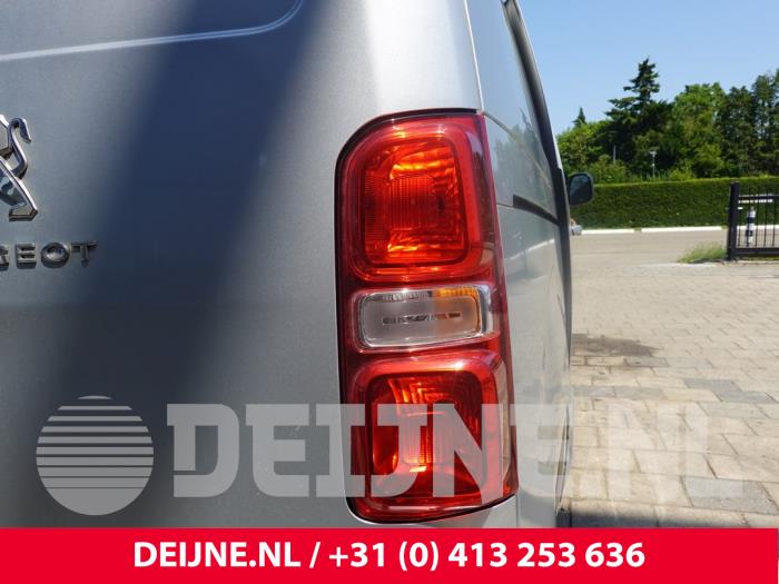 Peugeot Expert Achterlicht rechts O311331