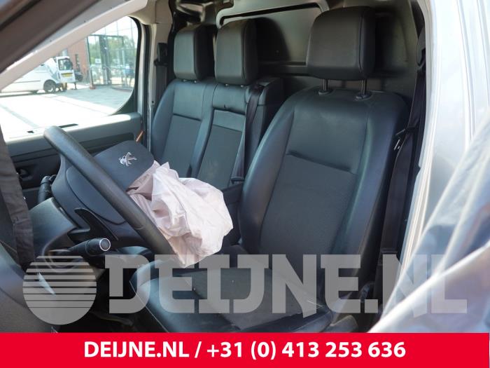 Peugeot Expert Bank rechts-voor O311335