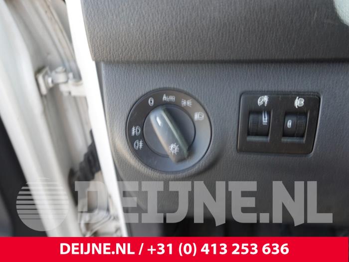 Volkswagen Caddy Licht Schalter O311500