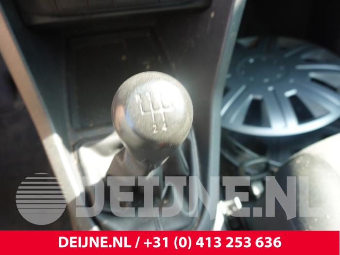 Volkswagen Caddy Schaltung O311552