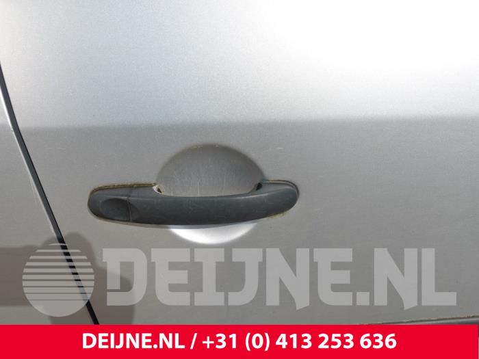 Volkswagen Caddy Türgriff 2-türig rechts O311863