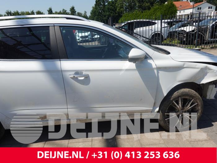 MG MG5 Electric Front door 4-door, right O312070