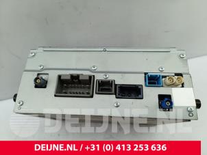 Volvo V70 CD player O312130 photo 3