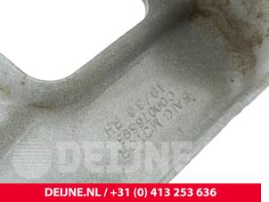 Maxus eDeliver 9 Motorhaube Scharnier O312264 foto 3