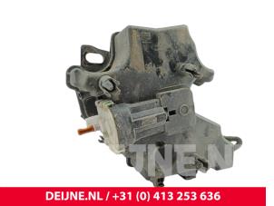 Peugeot Expert Additive tank O312422 photo 2