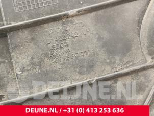 Volvo XC40 Stoßstangenstütze links vorne O312433 foto 3