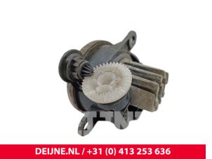 Volvo XC40 Nebelscheinwerfer links vorne O312435 foto 2