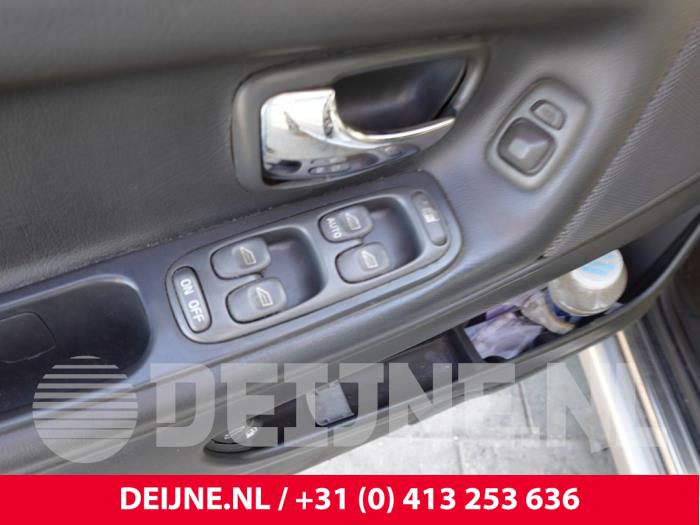 Volvo V70 Electric window switch O312528
