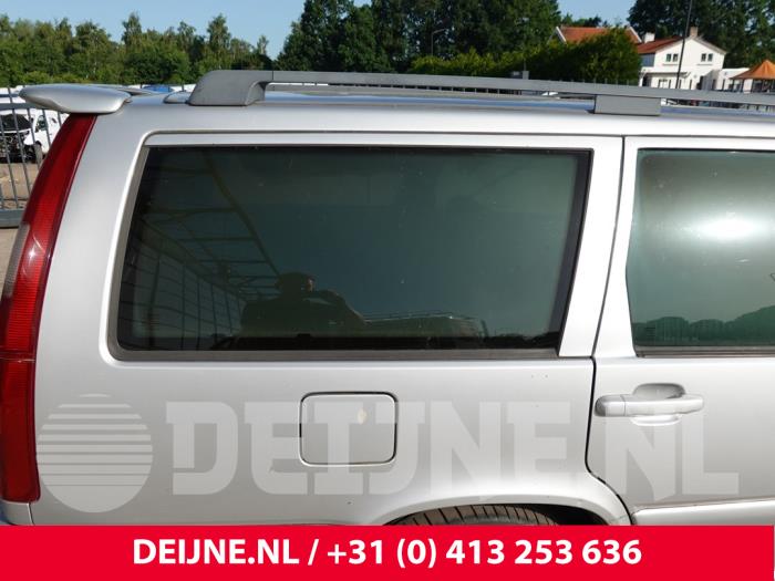 Volvo V70 Extra window 4-door, right O312531
