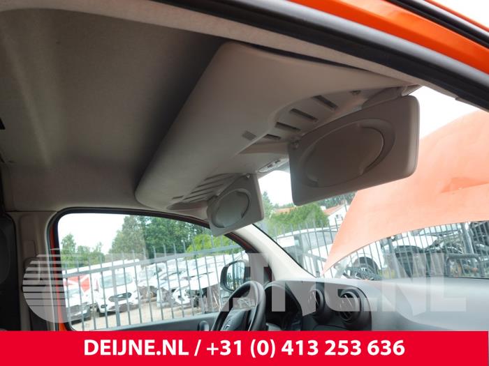 Mercedes Citan A-stijl Afdekkap links O312616